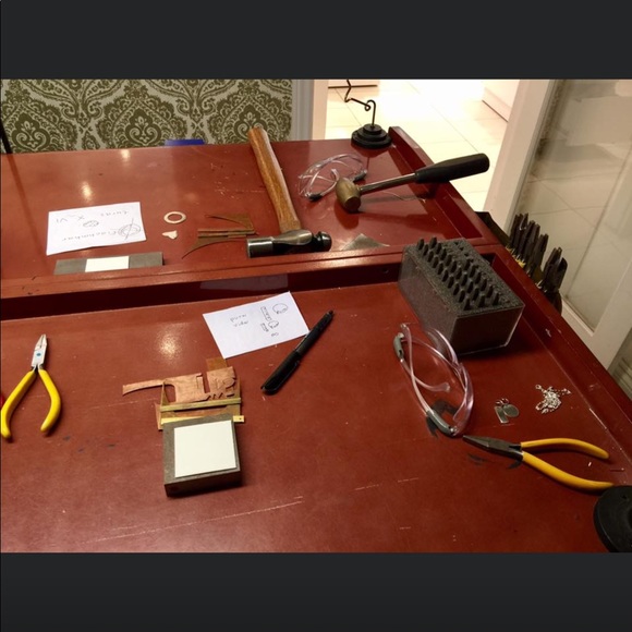 Meet your Posher, Dawn - Picture 2 of 10